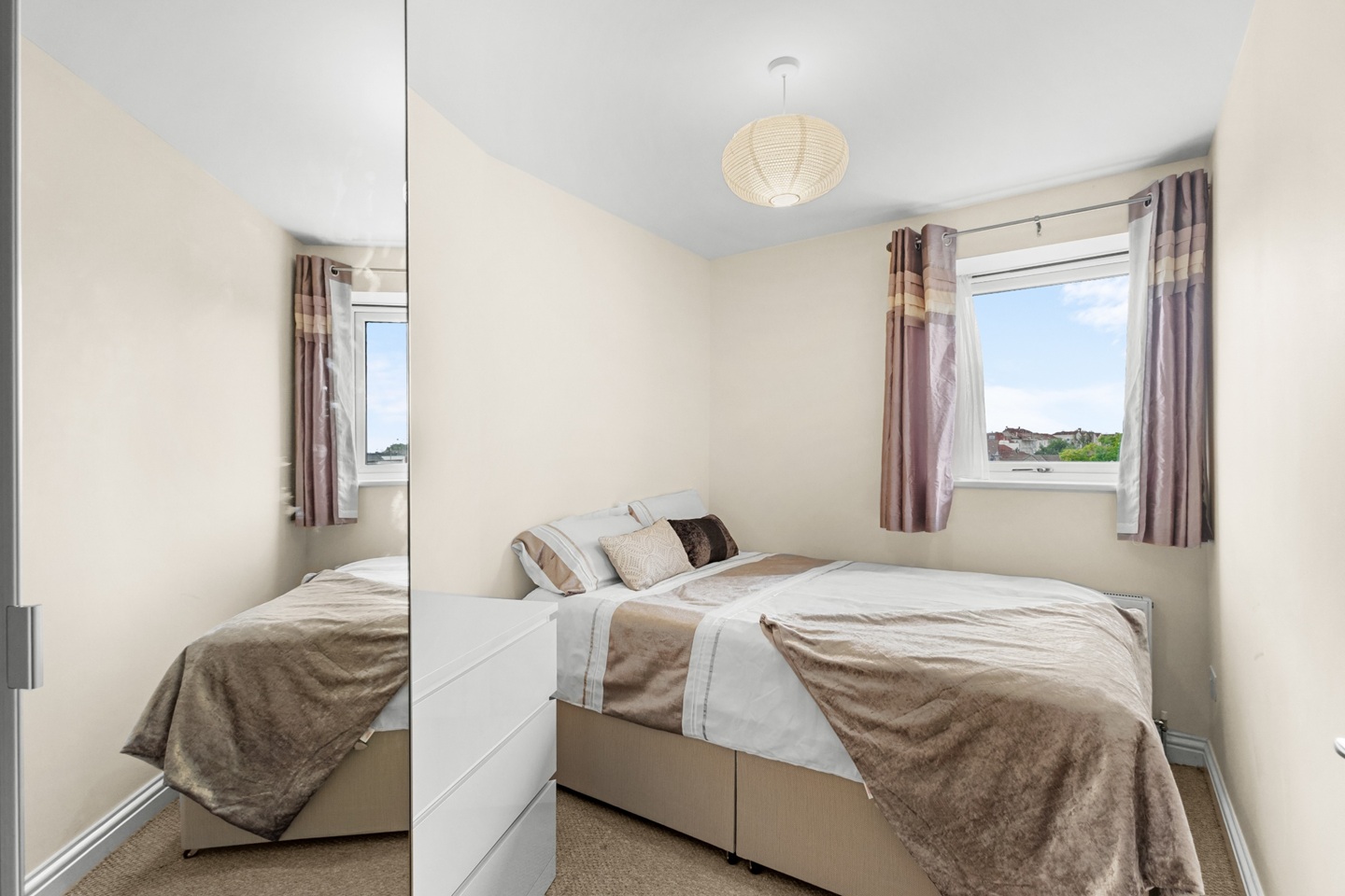 2 Bed Flat, Ashley House, BS2 photo 4