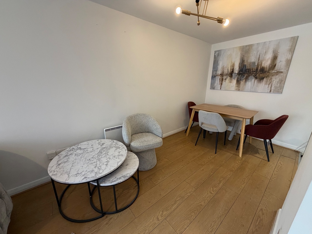 2 Bed Flat, Madison Square, L1 photo 4