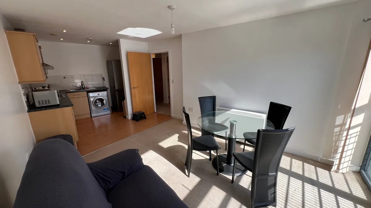 2 Bed Flat, Merment House Block D, S3 photo 5