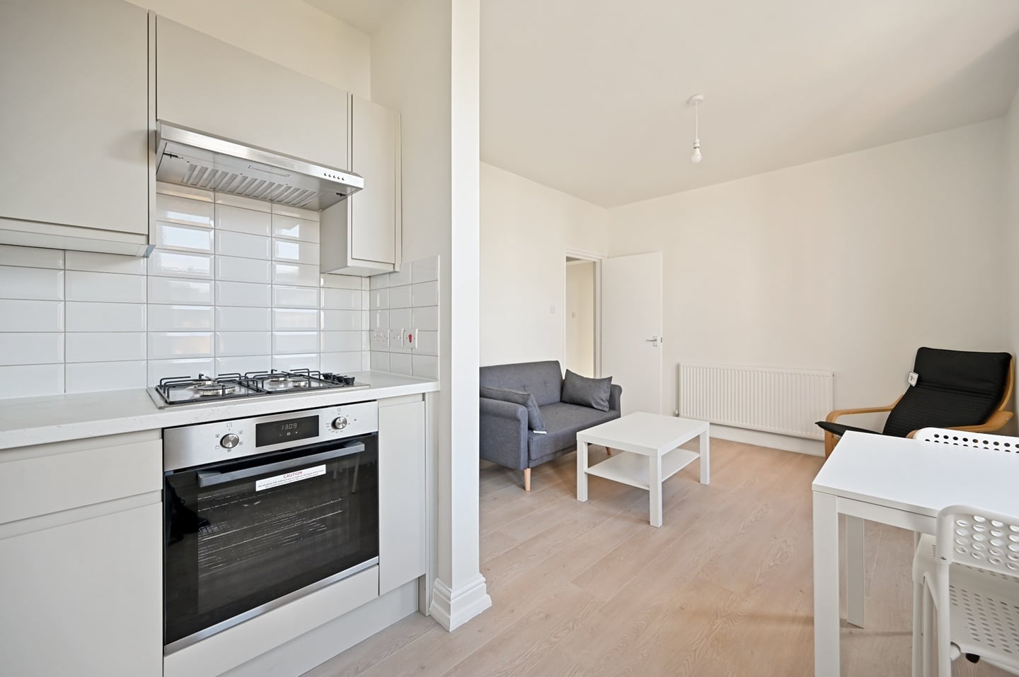 2 Bed Flat, Sinclair Mansions, W12 photo 4