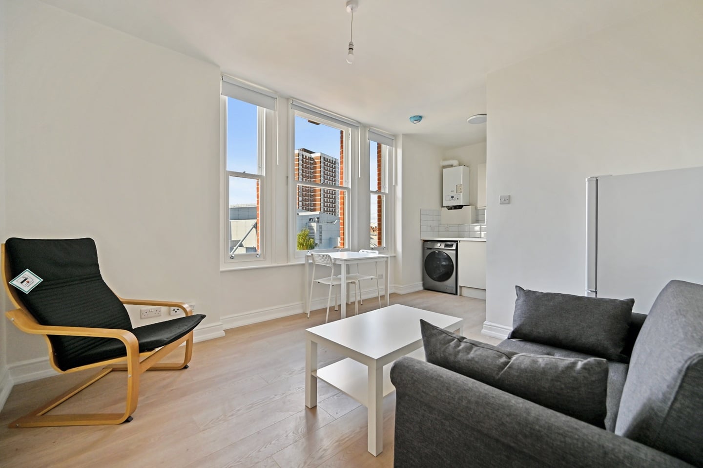 2 Bed Flat, Sinclair Mansions, W12 photo 5