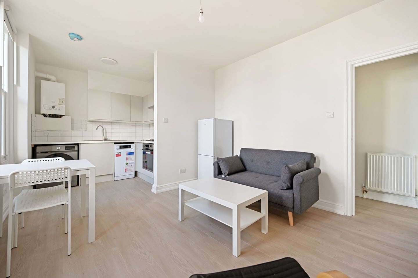 2 Bed Flat, Sinclair Mansions, W12