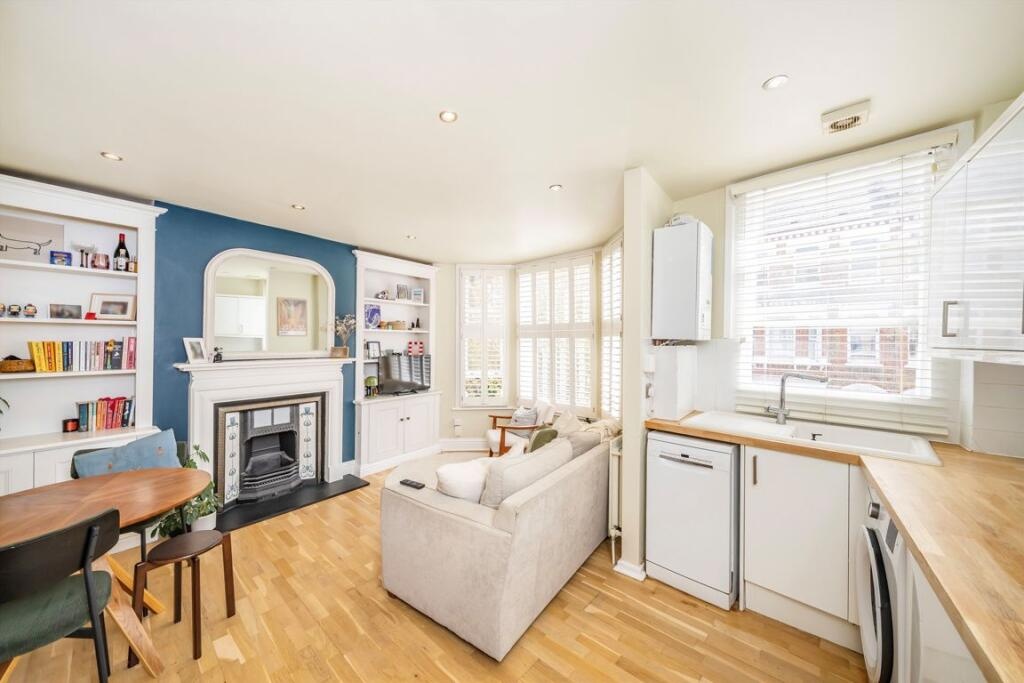 Room in a Shared Flat, Tremadoc Road, SW4 photo 3