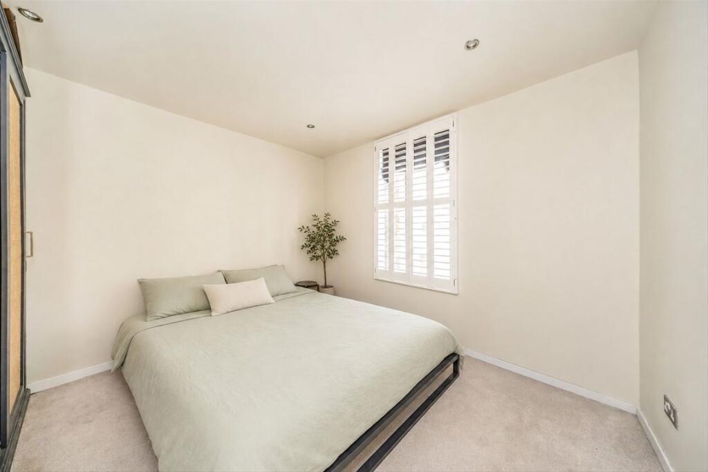 Room in a Shared Flat, Tremadoc Road, SW4 photo 5