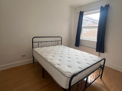 4 bed flat/apartment for rent in Lewisham