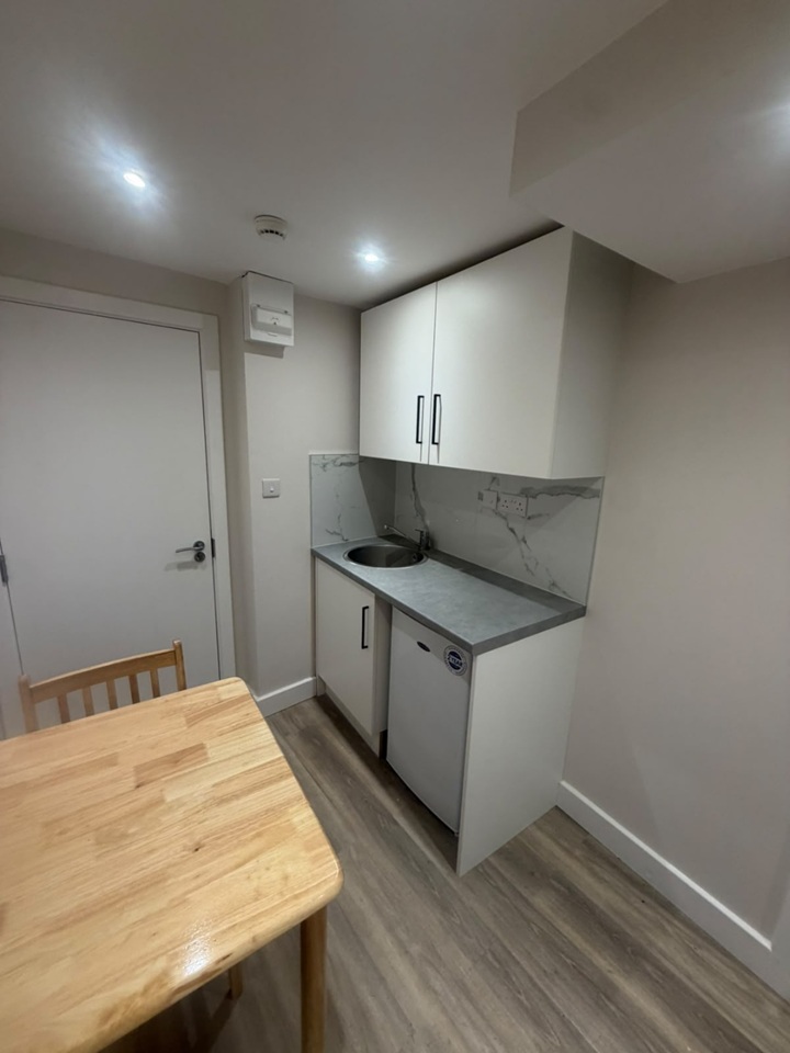 Studio Flat, St. Pauls Road, N1 photo 5