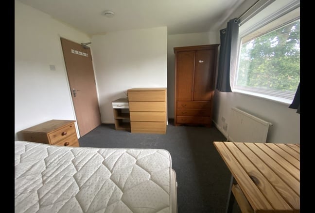 Room in a Shared House, Bellbrooke Place, LS9