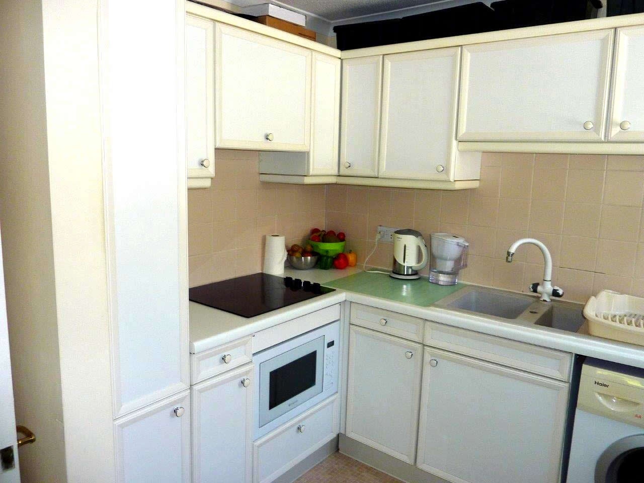 2 Bed Flat, Lynden Mews, RG2 photo 5