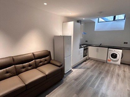 1 Bed Flat, Legrams Lane, BD7