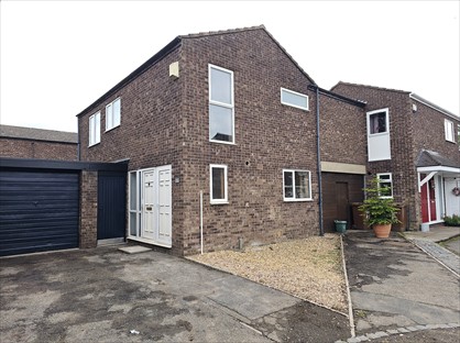4 Bed Detached House, Dresden Close, NN18