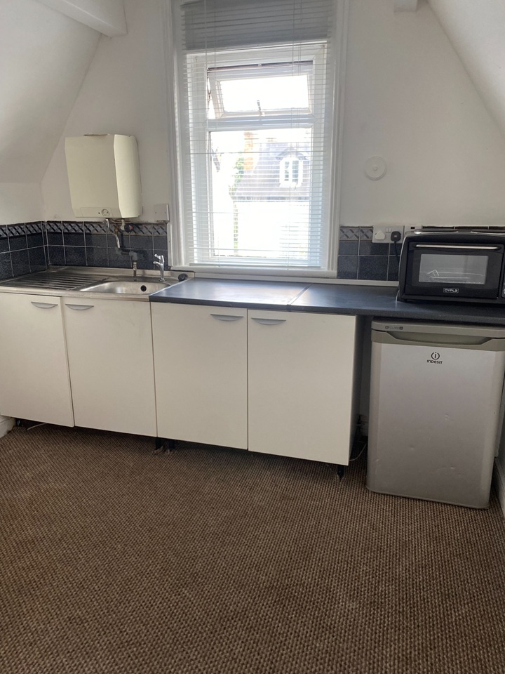 Studio Flat, Edgbaston, B17 photo 2