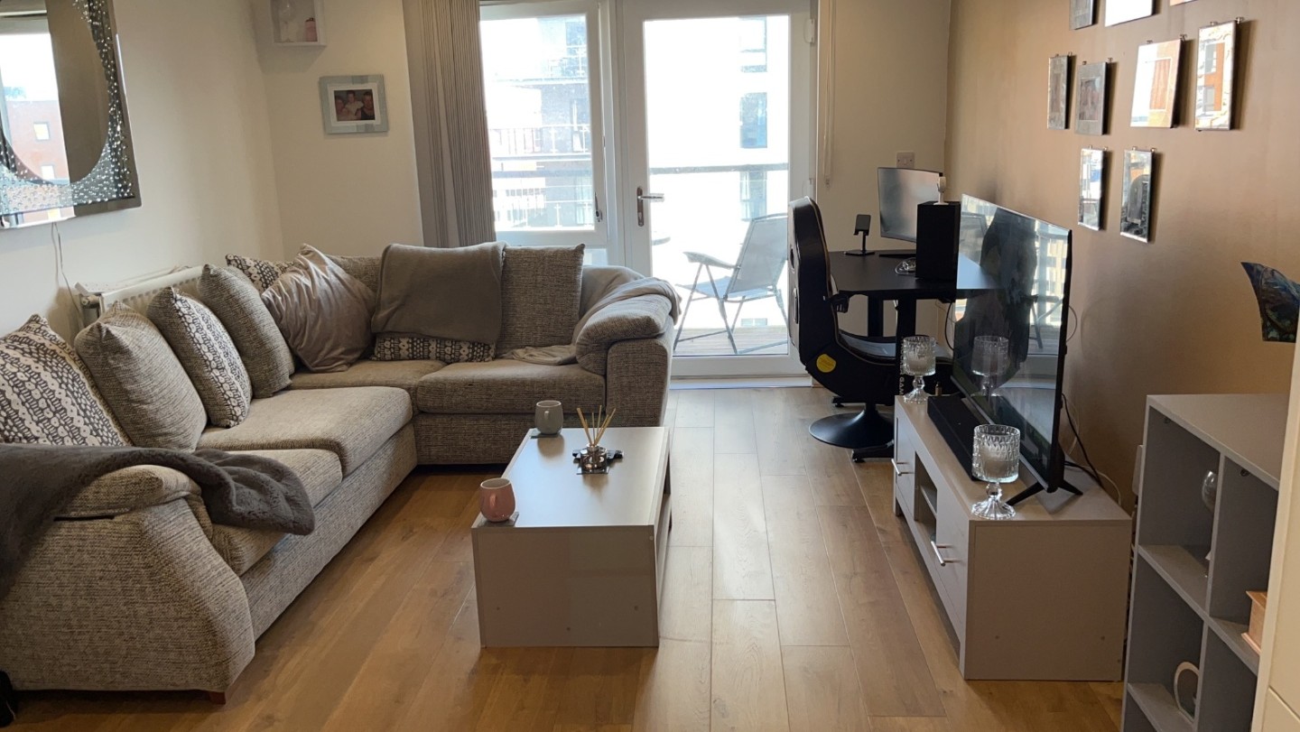 1 Bed Flat, John Thornycroft Road, SO19 photo 3