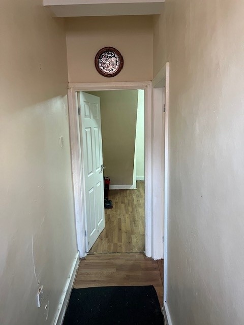 Room in a Shared House, Leslie St, M14