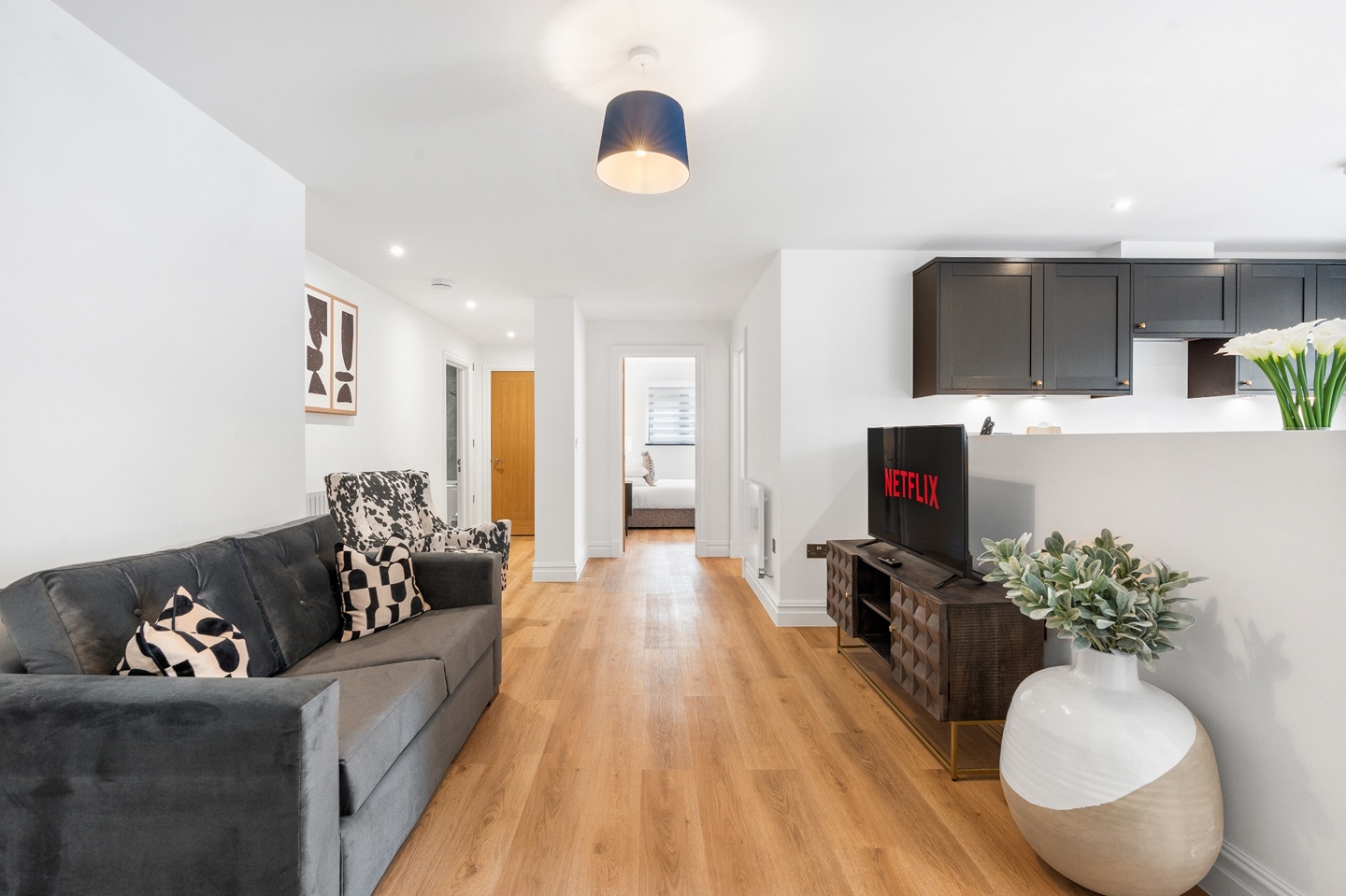 2 Bed Flat, Urban Shore, BN2 photo 2