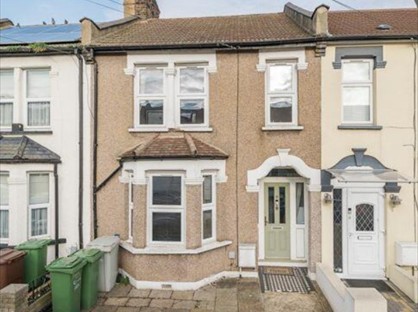 3 Bed Terraced House, Durham Road, RM10