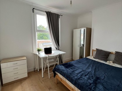 Room in a Shared House, Mora Road, NW2