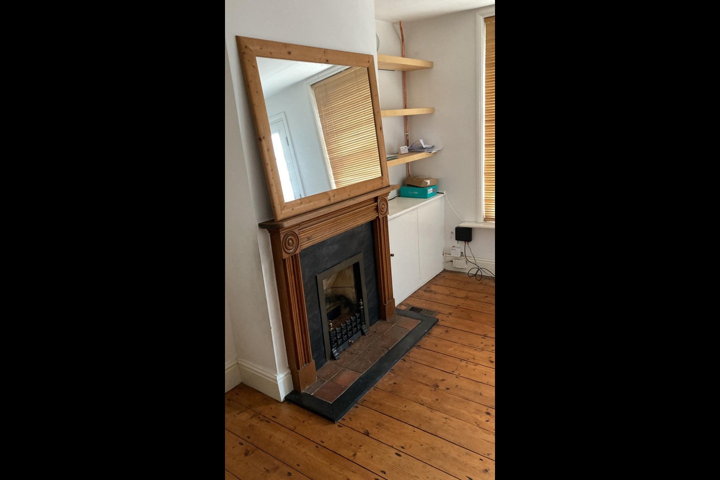 2 Bed Terraced House, Dover St, SO14 photo 2