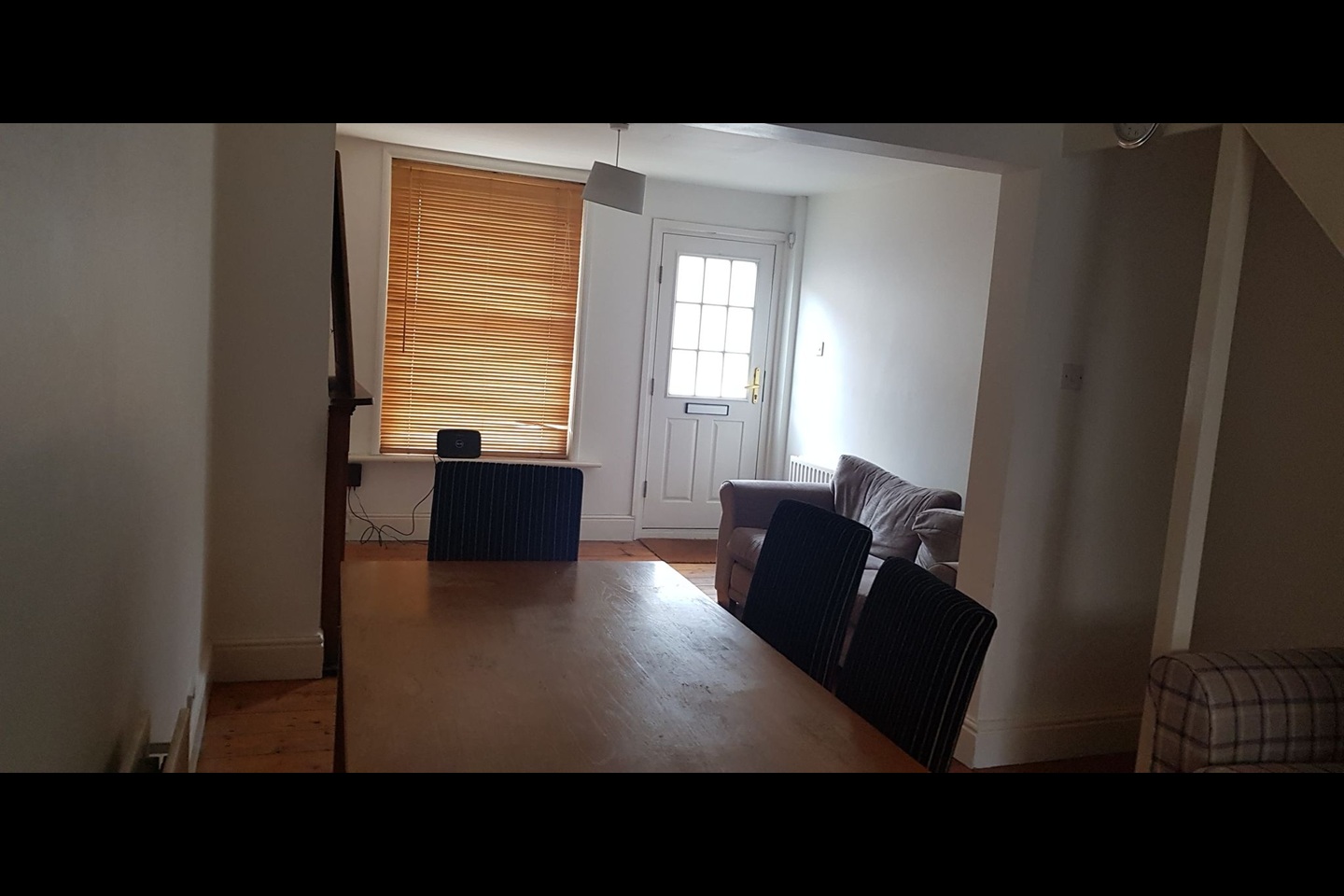 2 Bed Terraced House, Dover St, SO14 photo 3