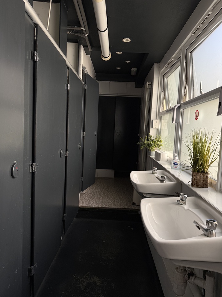 Studio Flat, Oriental Place, BN1 photo 3