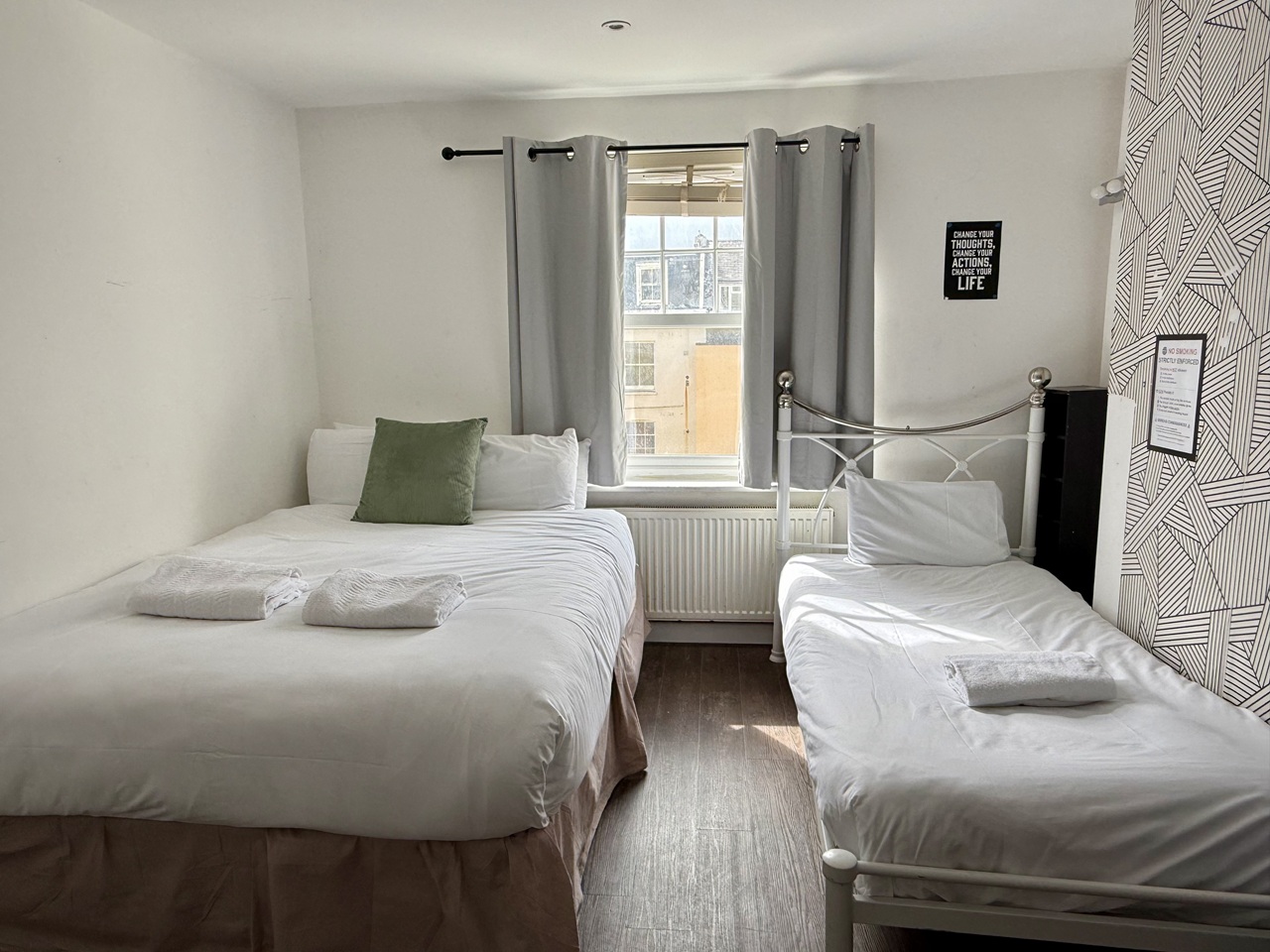 Studio Flat, Oriental Place, BN1
