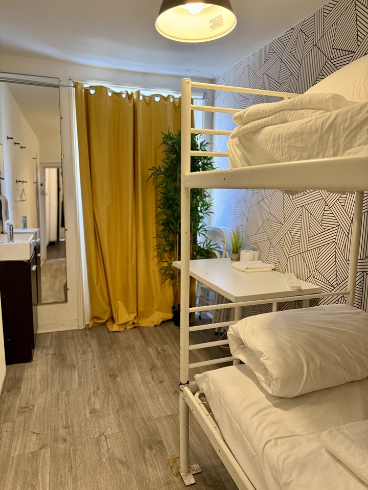 Studio Flat, Oriental Place, BN1 photo 5