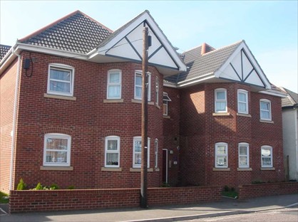 2 Bed Flat, Alma Road, BH9