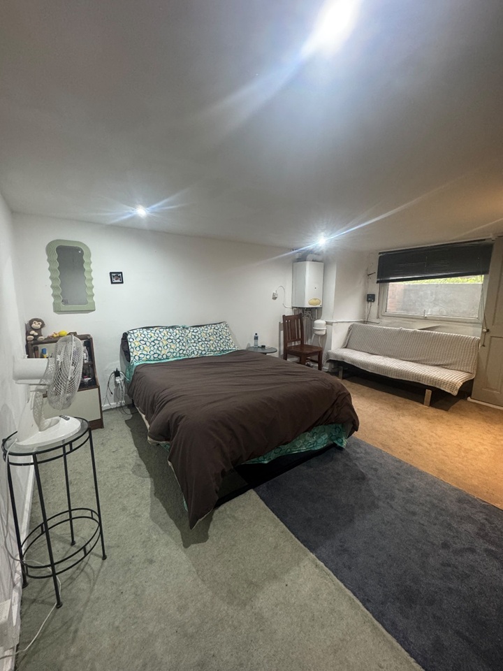 Studio Flat, Pearson Terrace, LS6