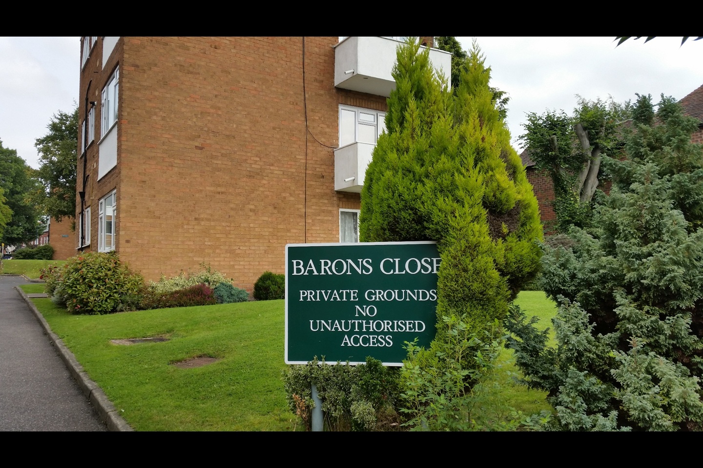 2 Bed Flat, Barons Close, B17