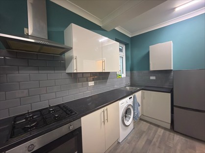 2 Bed Flat, Emerson Road, IG1