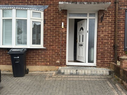 3 Bed Terraced House, Newton Road, IG7