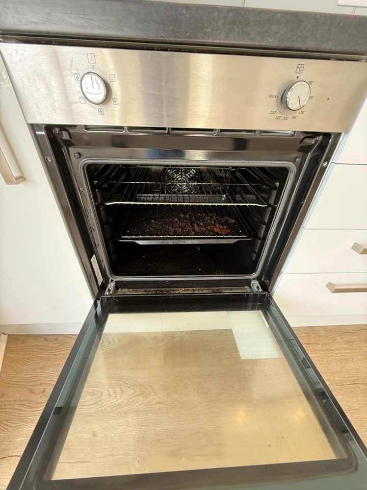 1 Bed Flat, Woodview Terrace, LS11 photo 2
