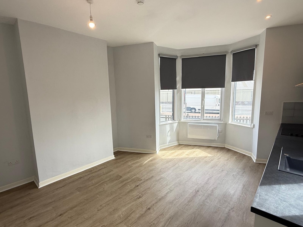 1 Bed Flat, Woodview Terrace, LS11 photo 3