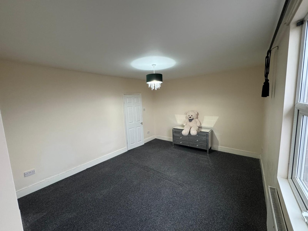 2 Bed Flat, Mansfield Road, NG5 photo 5