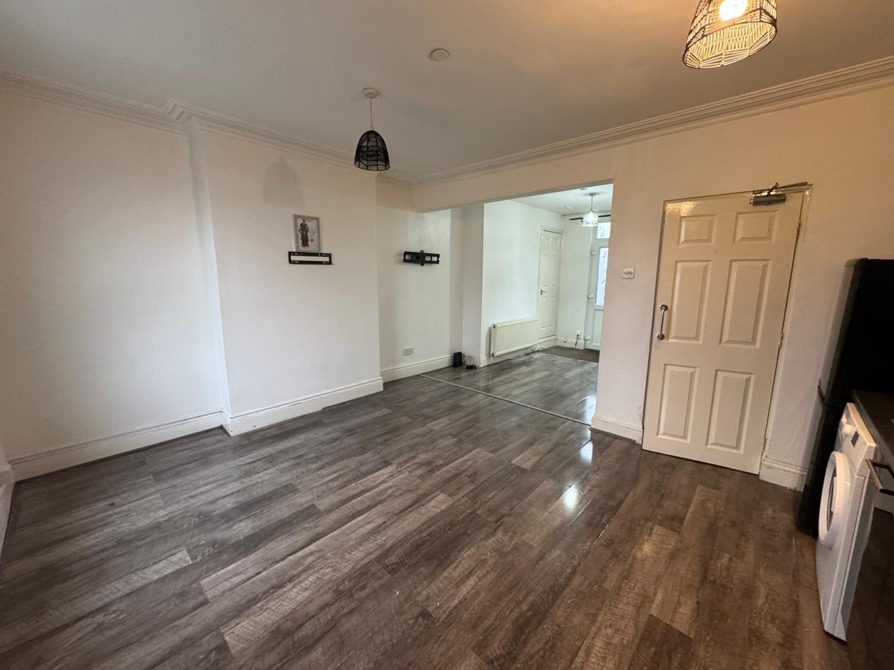 2 Bed Flat, Mansfield Road, NG5 photo 3