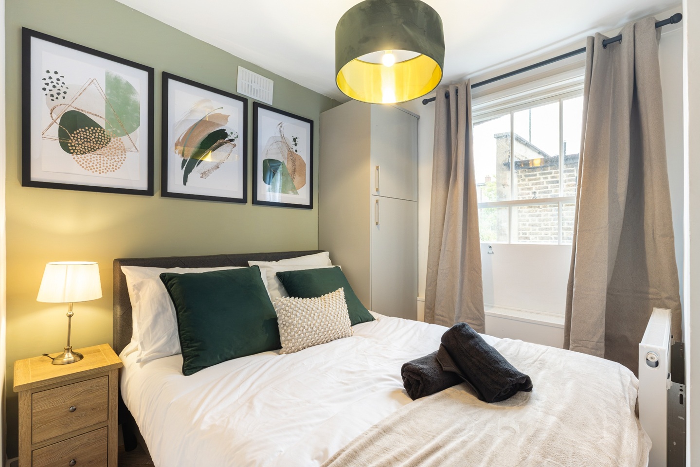 2 Bed Flat, Archel Road, W14 photo 4