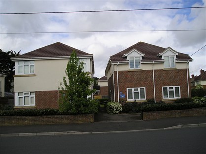 1 Bed Flat, Lindas Court, BH25