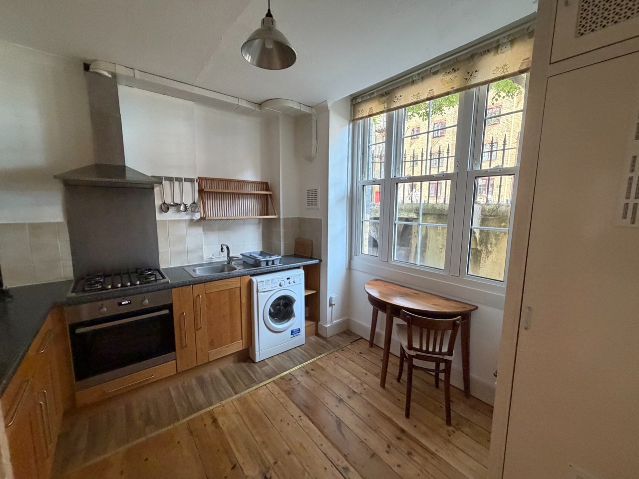1 Bed Flat, Devon Mansions, SE1 photo 2
