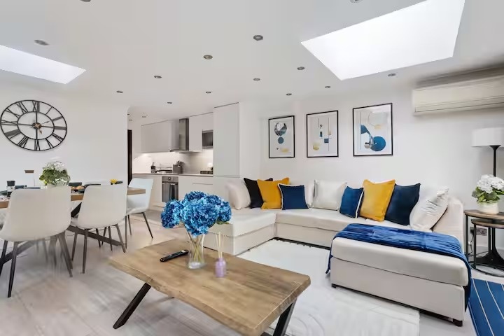 2 Bed Flat, Edbrooke Road, W9 photo 3