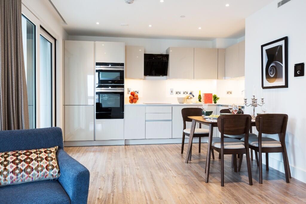 3 Bed Flat, Wiverton Tower, E1
