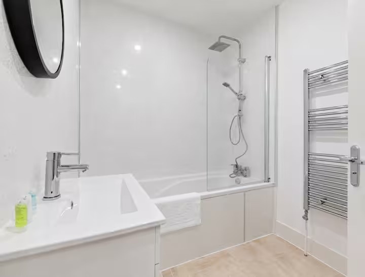 2 Bed Flat, Edgeley Road, SW4 photo 5