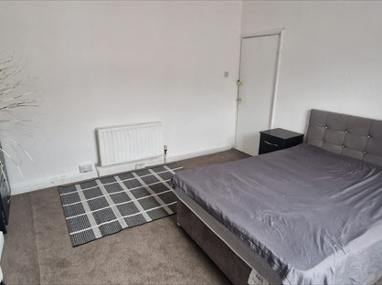 Room in a Shared House, Leek Road, ST1