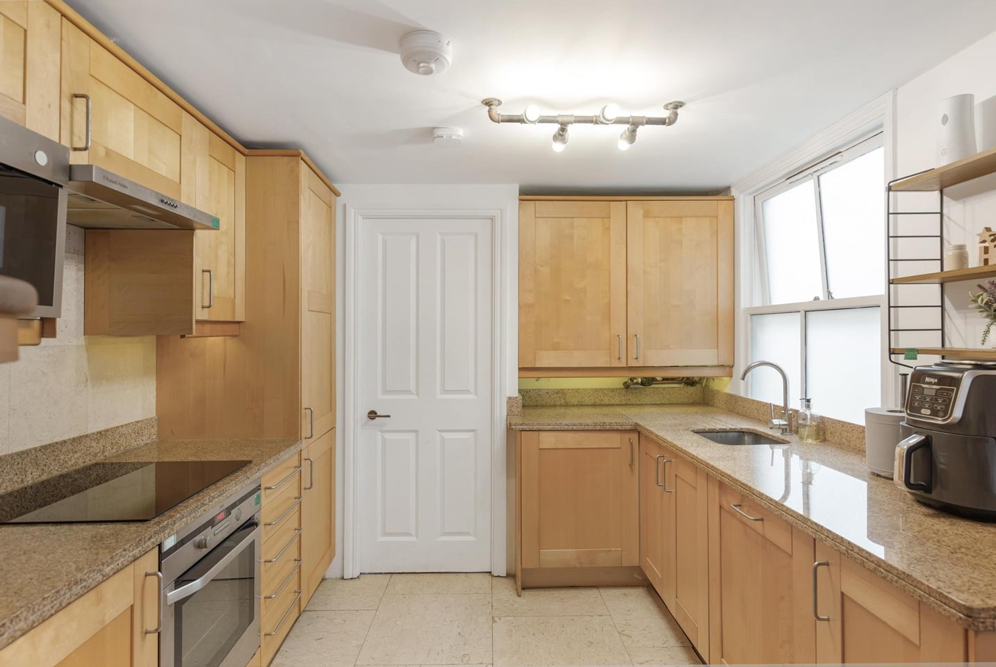 2 Bed Flat, Lyndhurst Grove, SE15 photo 4
