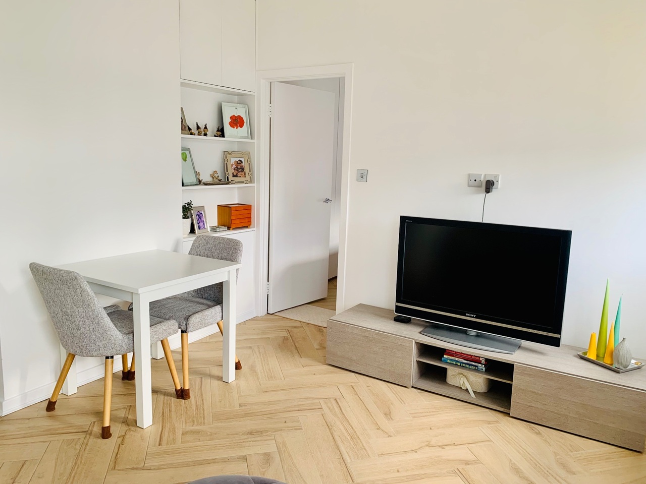 1 Bed Flat, Radford House, W2 photo 2