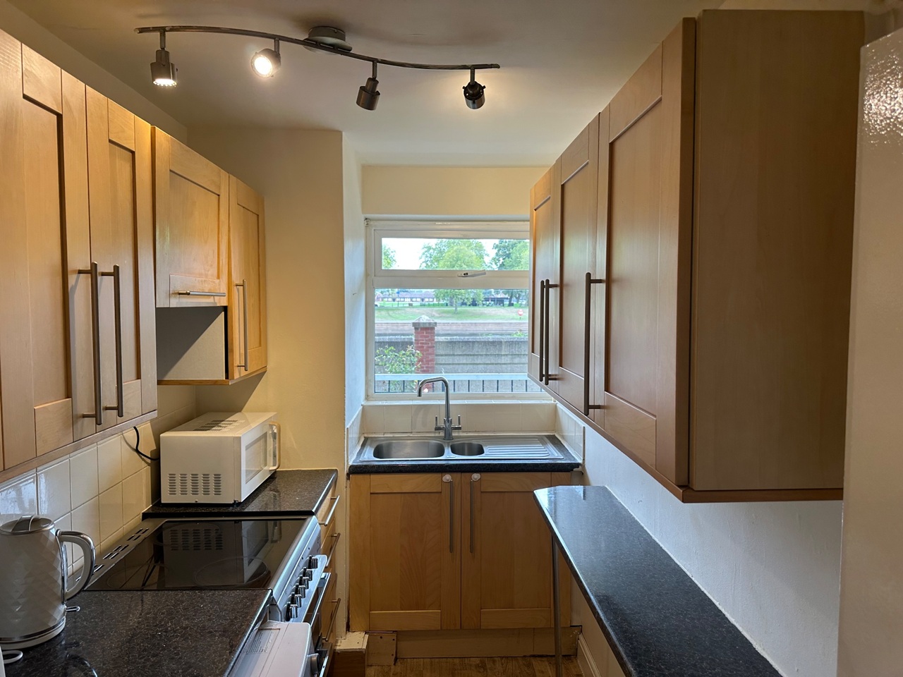 2 Bed Flat, Rivermead, NG2 photo 3