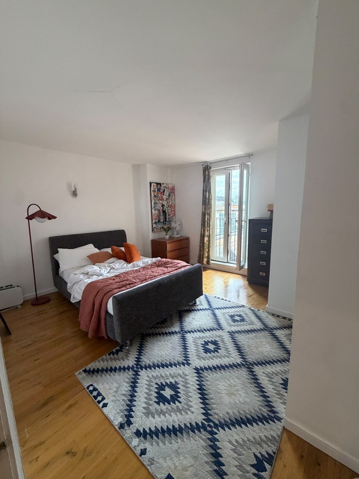 2 Bed Flat, Marshalsea Road, SE1 photo 4