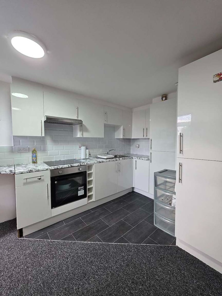 1 Bed Flat, Monthermer Road, CF24 photo 4