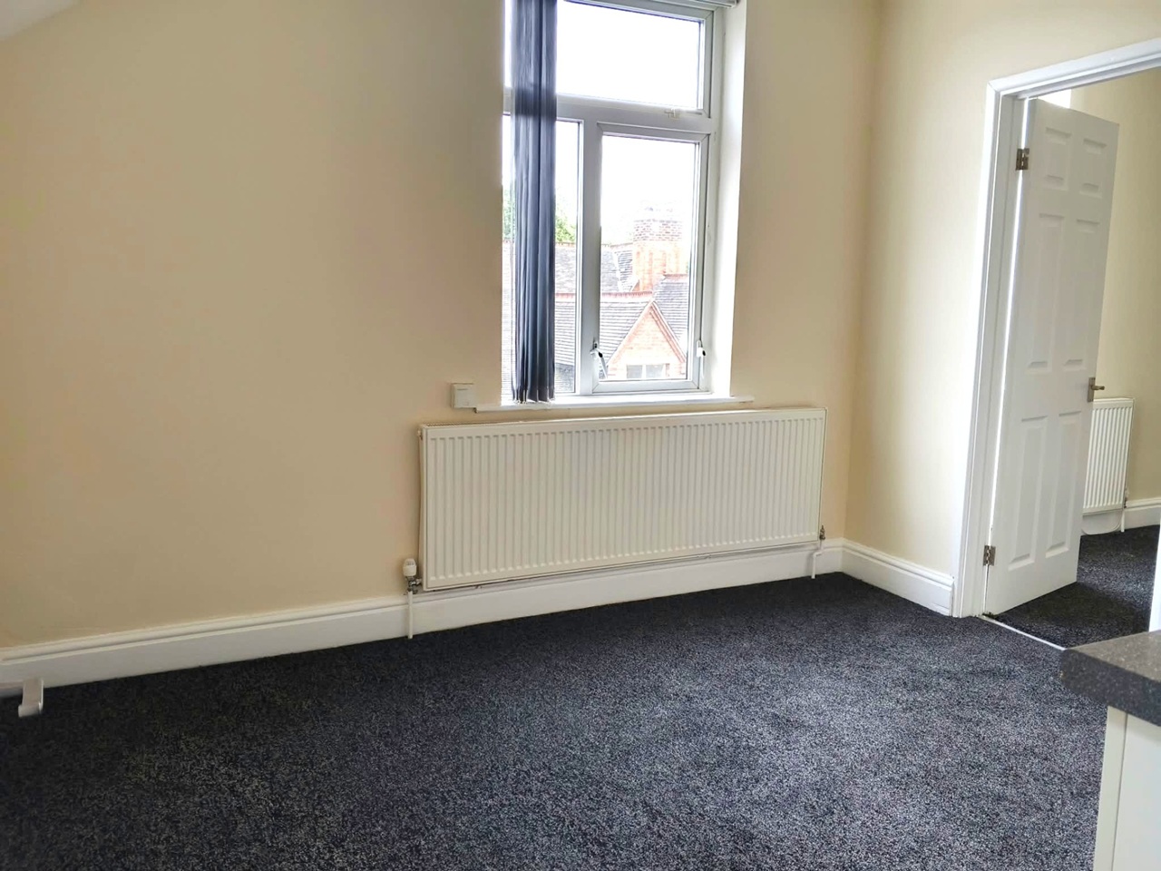 1 Bed Flat, Foxhall Road, NG7 photo 3