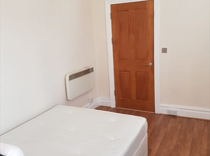 Studio Flat, Leyton, E10