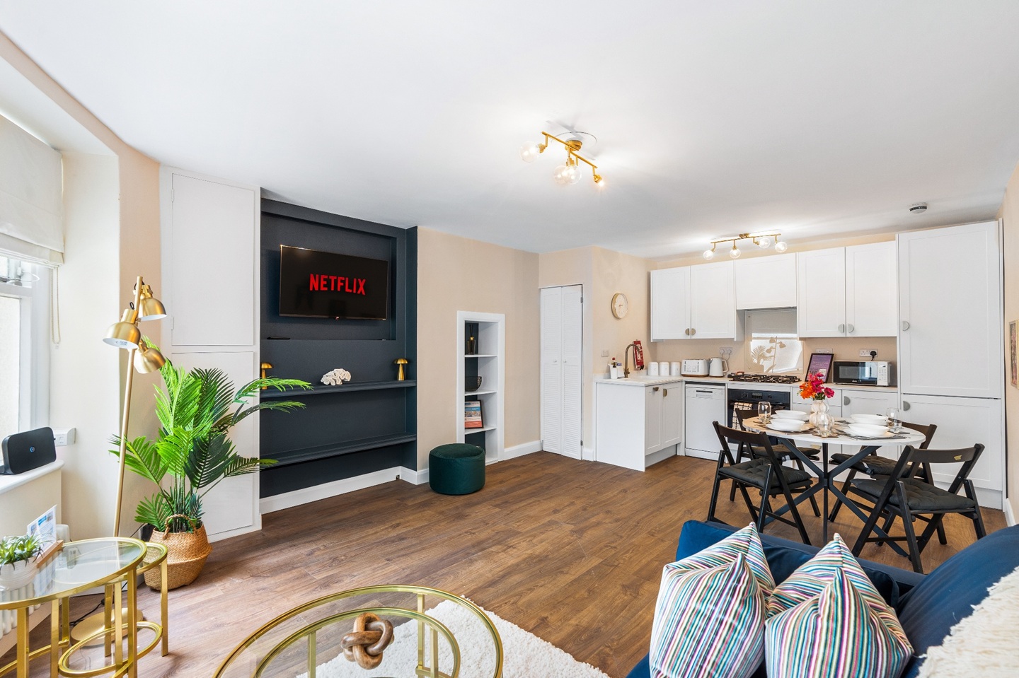 1 Bed Flat, Lowerground Floor, BN1 photo 2