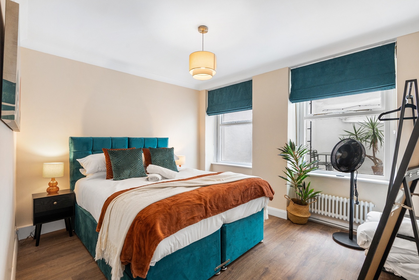 1 Bed Flat, Lowerground Floor, BN1